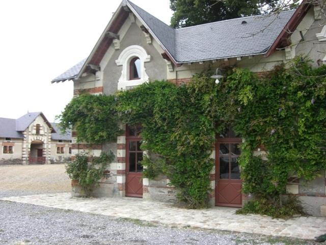 Chateau De Belle Poule Les Ponts-de-Ce Luaran gambar